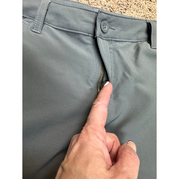 Dickies Women's Gray Temp-IQ Cooling Bermuda Shorts Size 10 - Picture 7 of 9